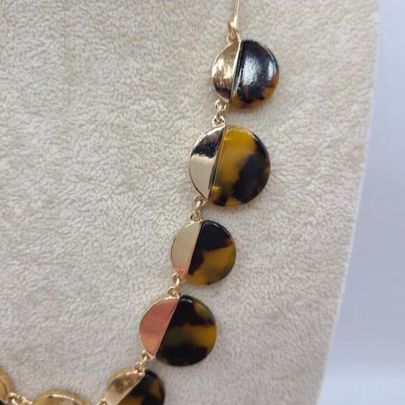 J Crew Factory Adjustable Tortoise Gold Tone Necklace - Picture 5 of 9